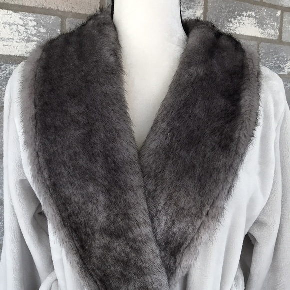 SOMA Robe Size S/M - Picture 2 of 7